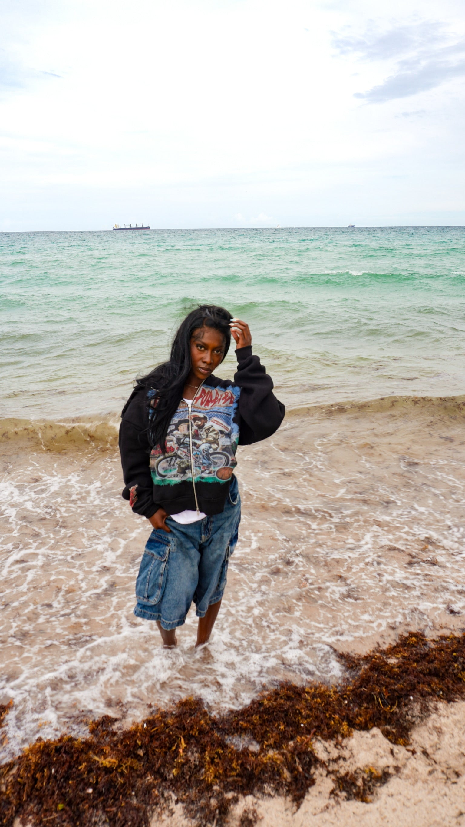 To be a kid again zip up (black)